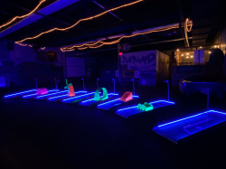 IMG 4366 168108647 LED Miniature Golf Set